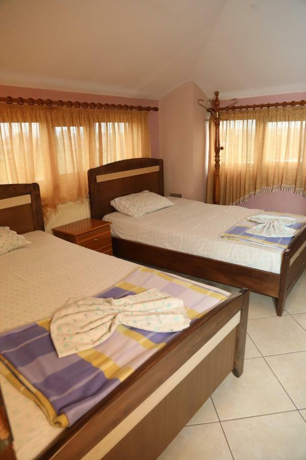 Hotel Villa Kabashi คอร์เชอ ภายนอก รูปภาพ